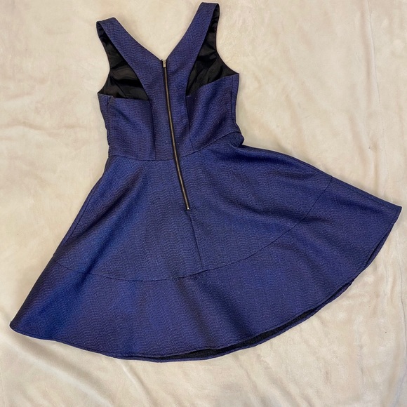 Express blue dress - Picture 2 of 2